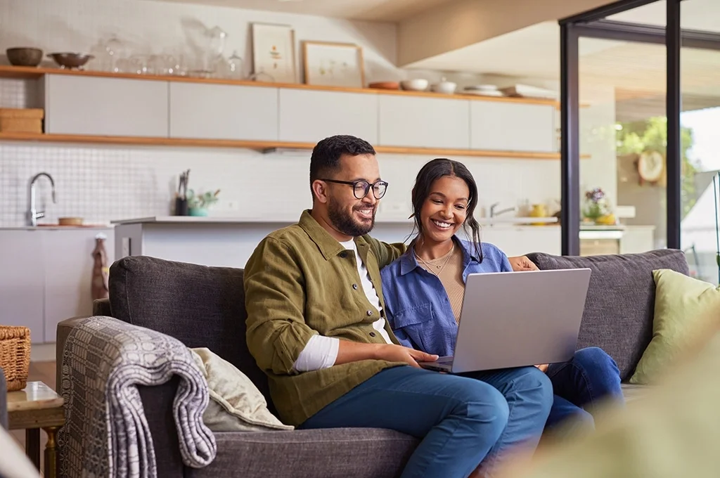 A veteran and her husband explore the best veteran bank account options